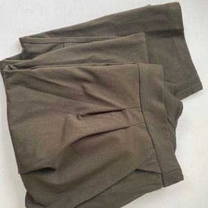 Lululemon Essential High Rise Trouser
